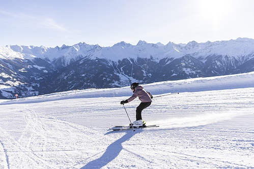 Frommesabfahrt_Skifahren_Imageshooting_Winter_2023-24 (c) Serfaus-Fiss-Ladis Marketing GmbH_danielzangerl 