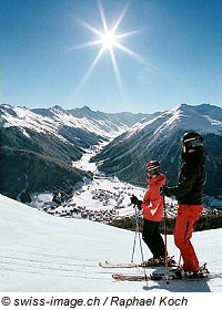 Der schöne Ort Klosters im Winter, Schweiz